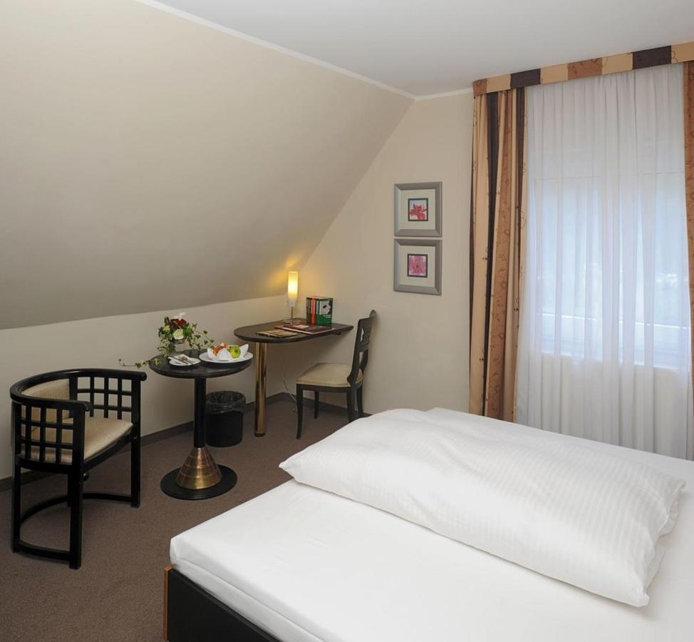 Hotel Graefrather Hof Solingen Bilik gambar